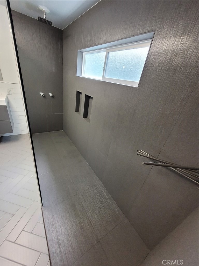 1780 N Summit - Photo 2