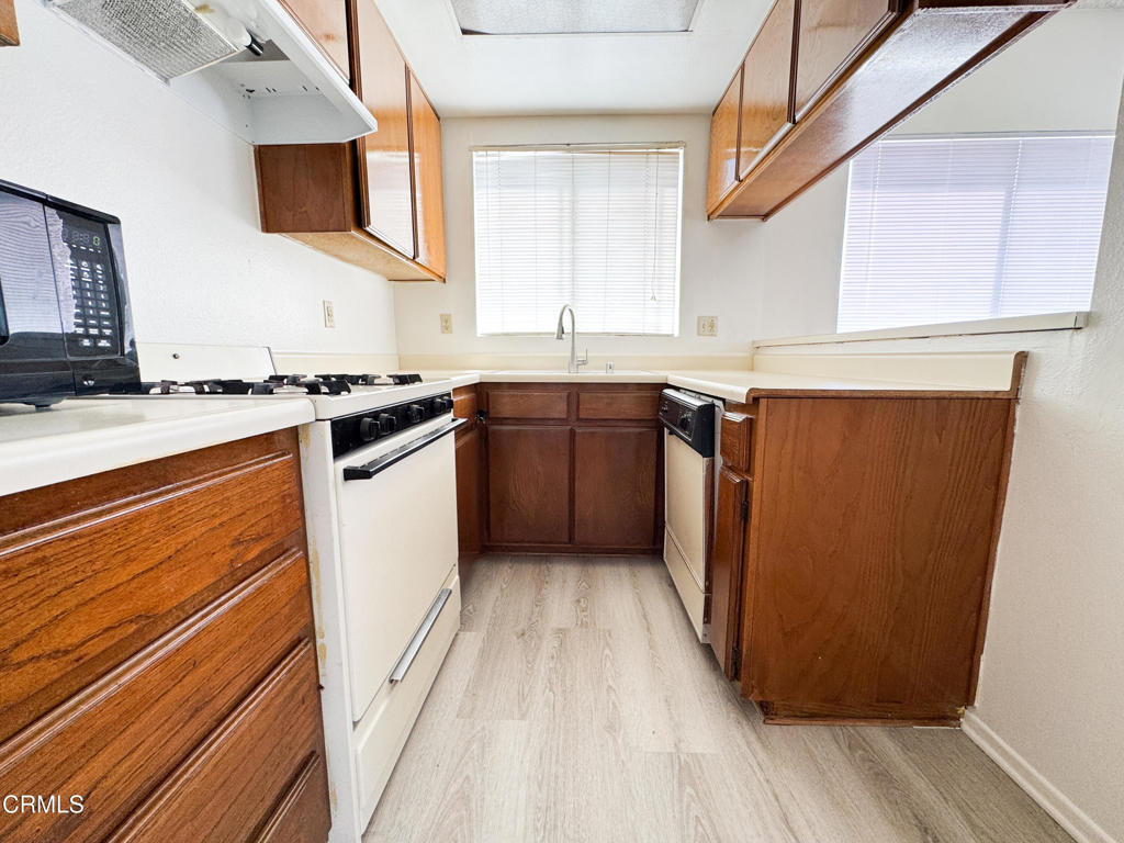 336 N Chapel Avenue - Photo 3