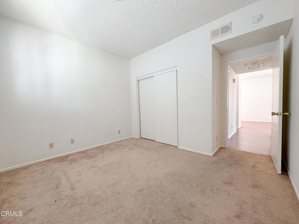336 N Chapel Avenue - Photo 5