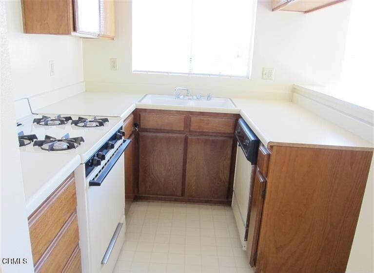 336 N Chapel Avenue - Photo 3