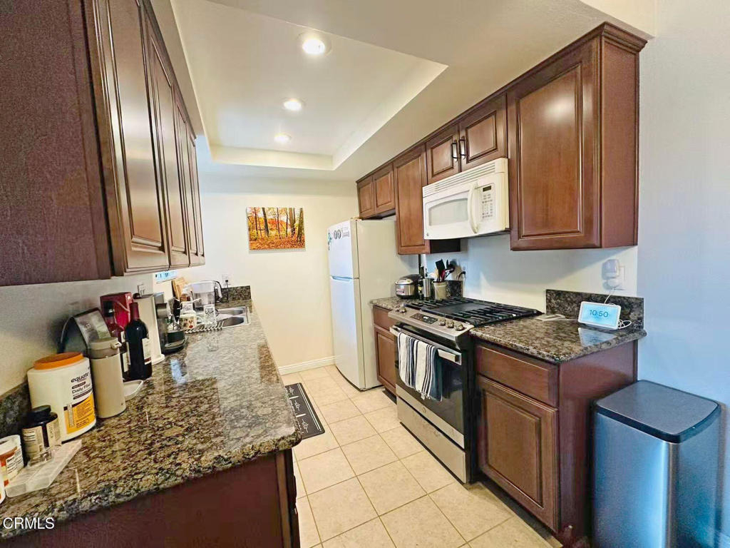 1181 Packers Circle - Photo 6