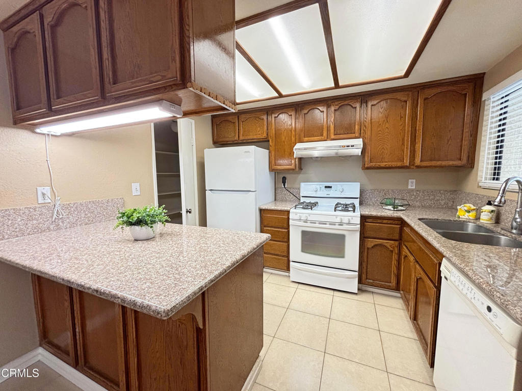 1223 Porto Grande Drive - Photo 6