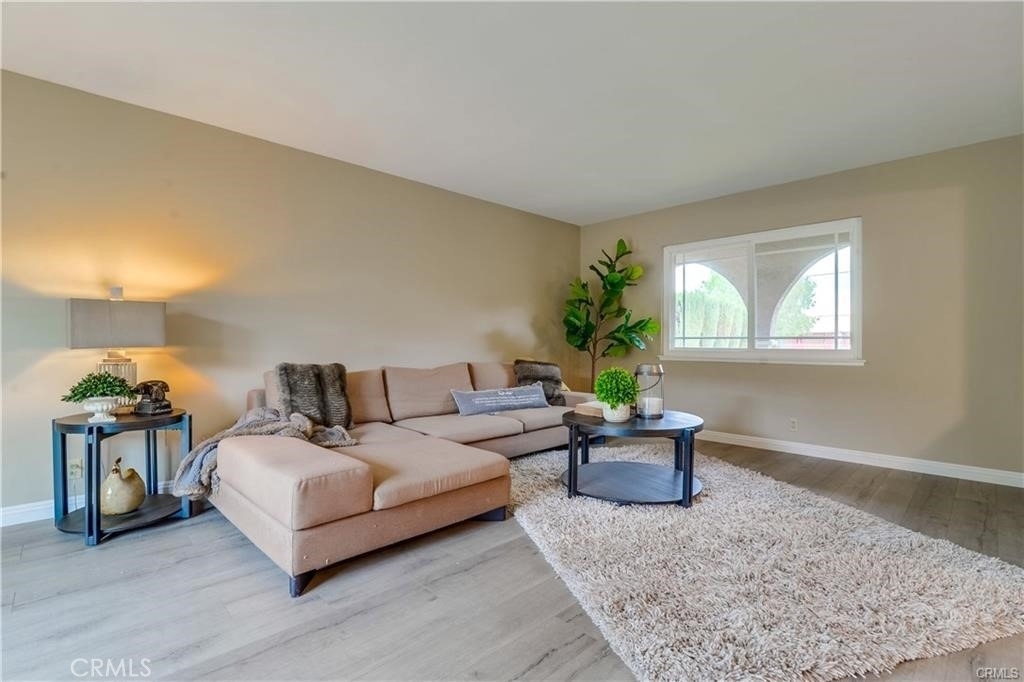 5822 Newman Street - Photo 2