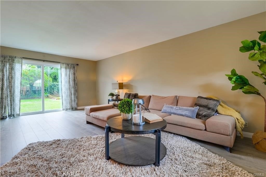5822 Newman Street - Photo 3