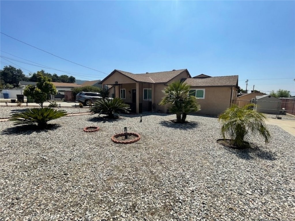 10539 Tinker Avenue - Photo 1