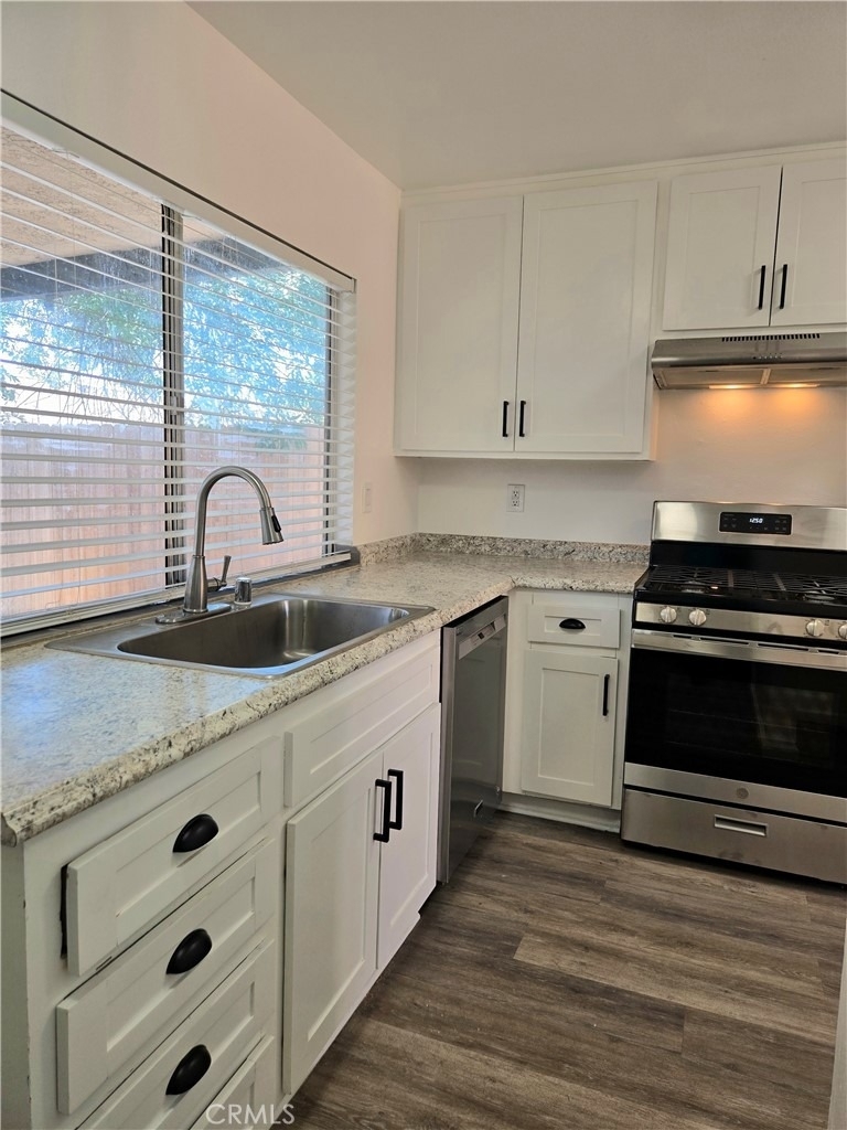 853 Douglas Court - Photo 7