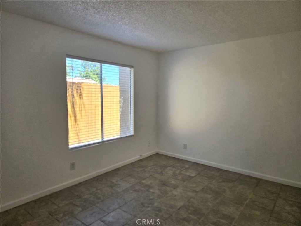 853 Douglas Court - Photo 9