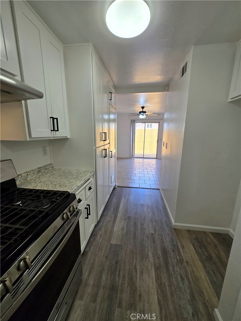 853 Douglas Court - Photo 8