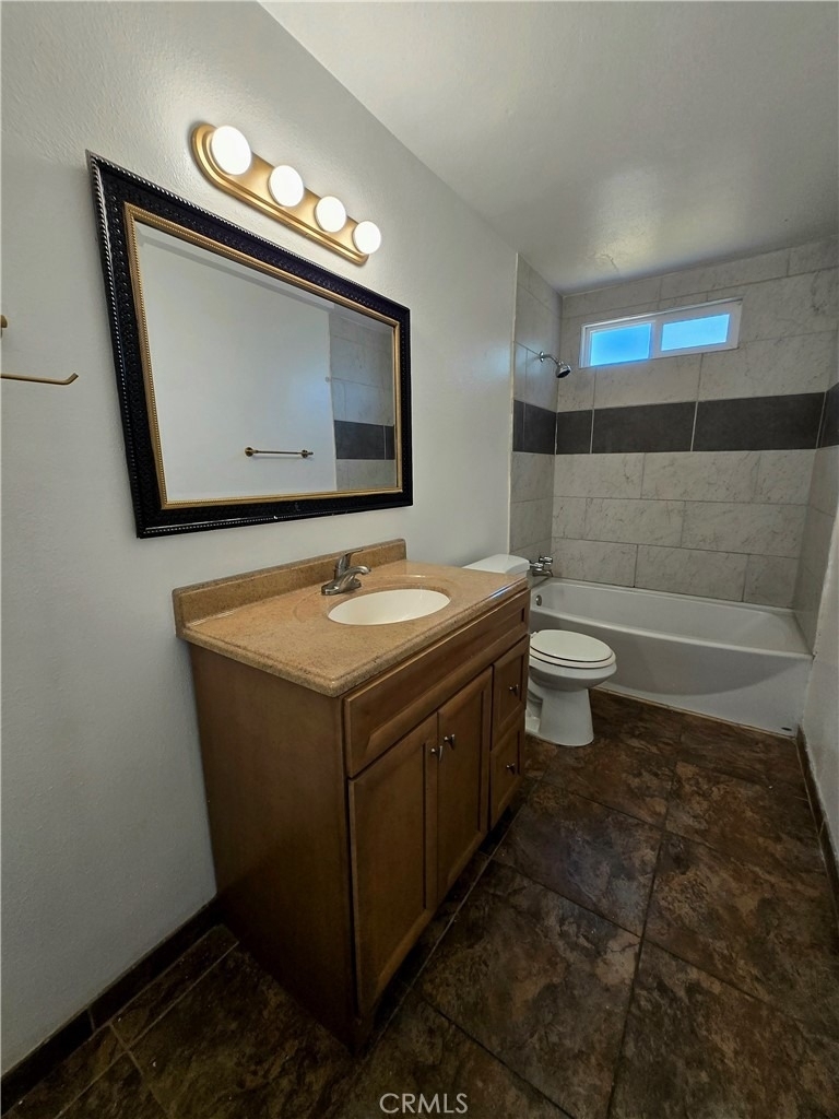 853 Douglas Court - Photo 11
