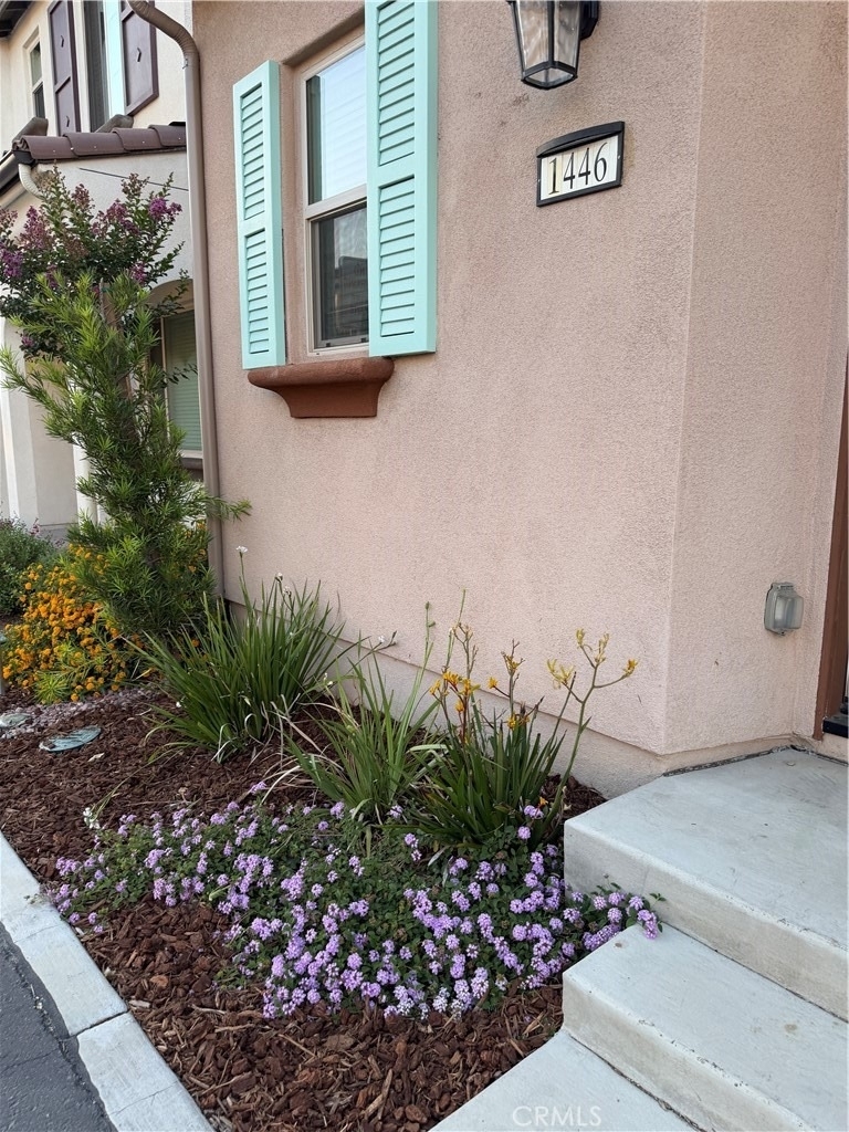 1446 E Laurelwood - Photo 1