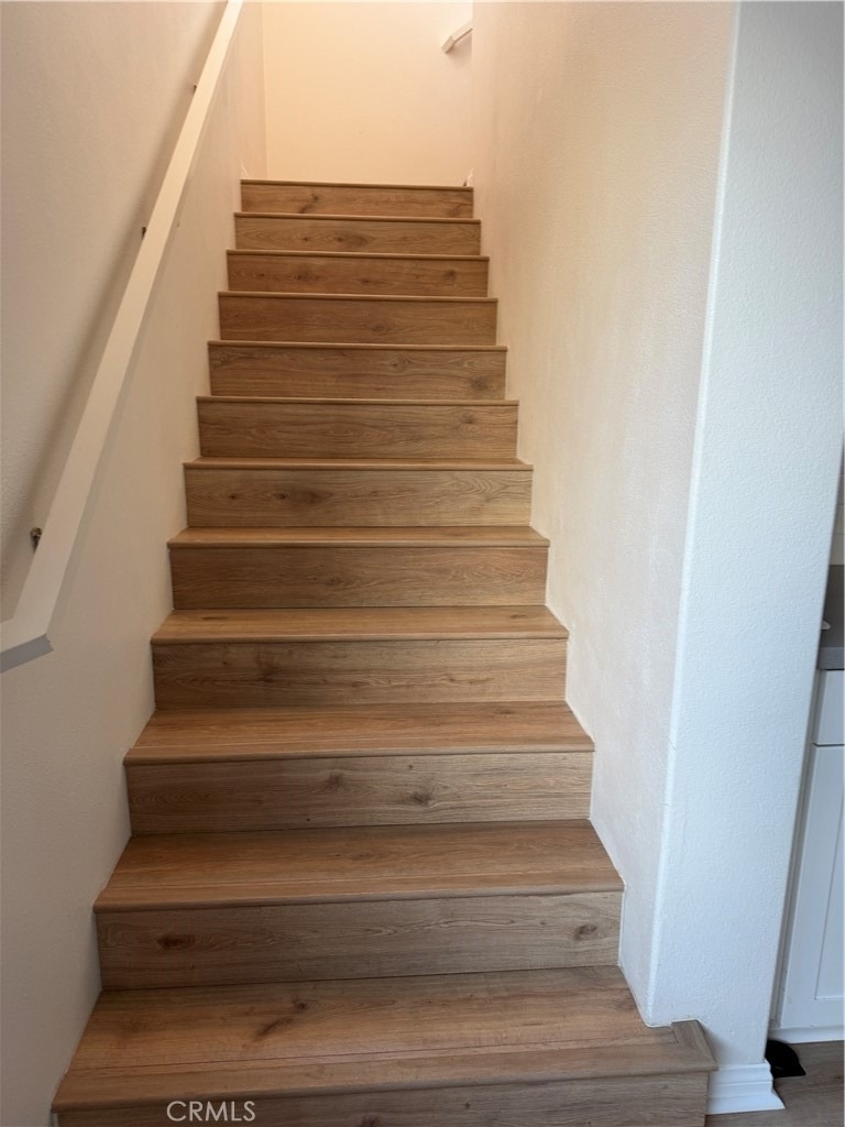 1446 E Laurelwood - Photo 3