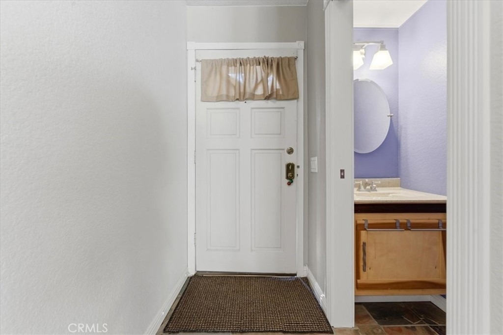 539 Wayland Court - Photo 2