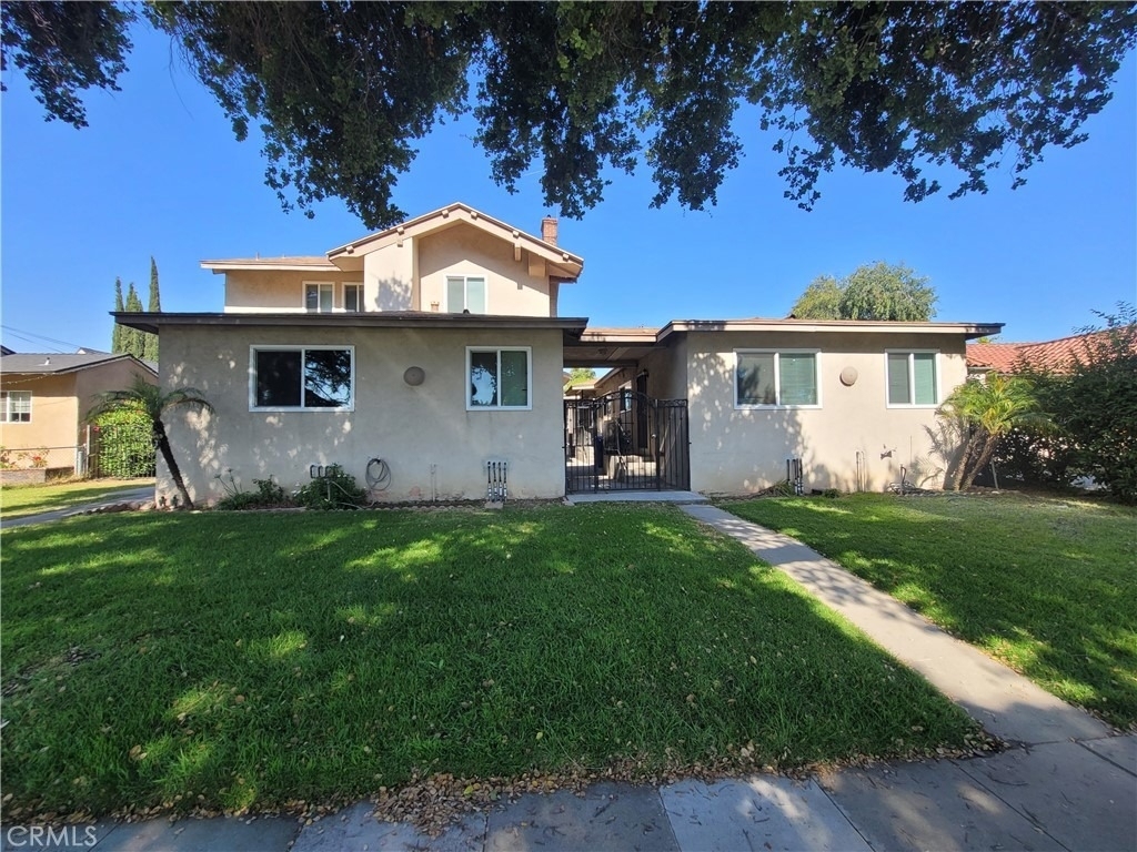 1062 Huntington Boulevard - Photo 0