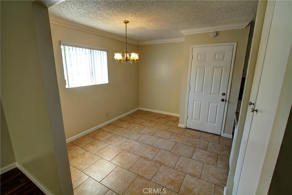 614 Linwood - Photo 13
