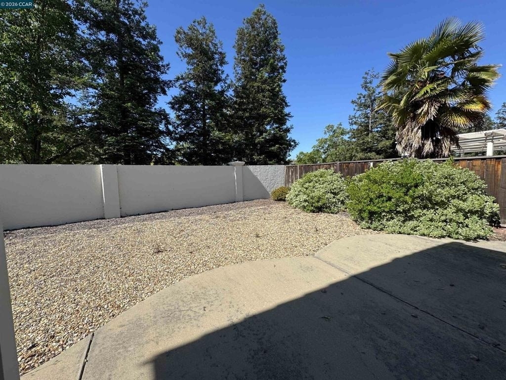 2504 Mclaren Ln - Photo 14