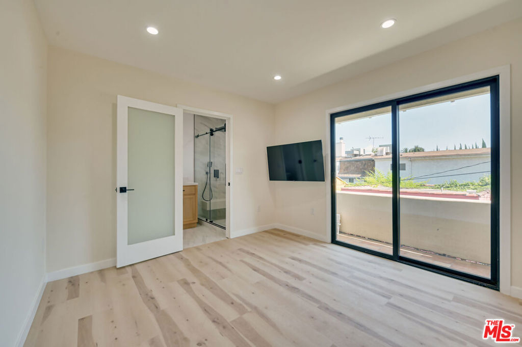843 Westbourne Drive - Photo 7