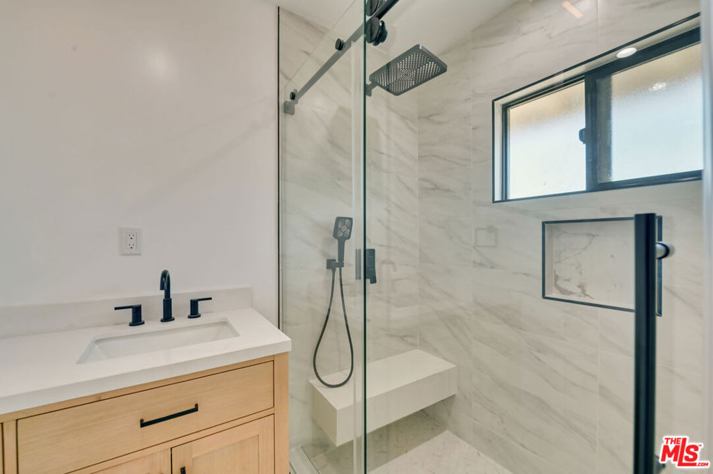 843 Westbourne Drive - Photo 5