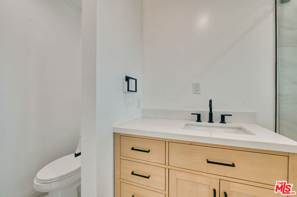 843 Westbourne Drive - Photo 6
