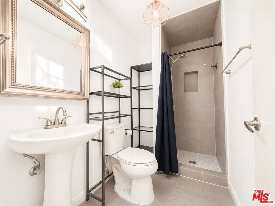 12014 Kling Street - Photo 6