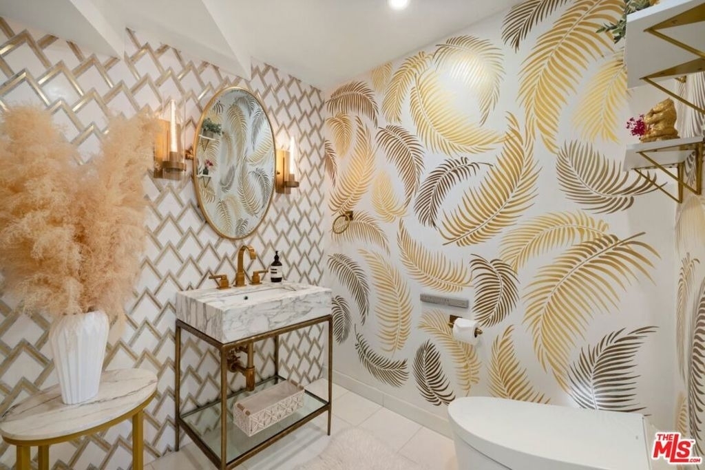 1472 N Kings Road - Photo 5