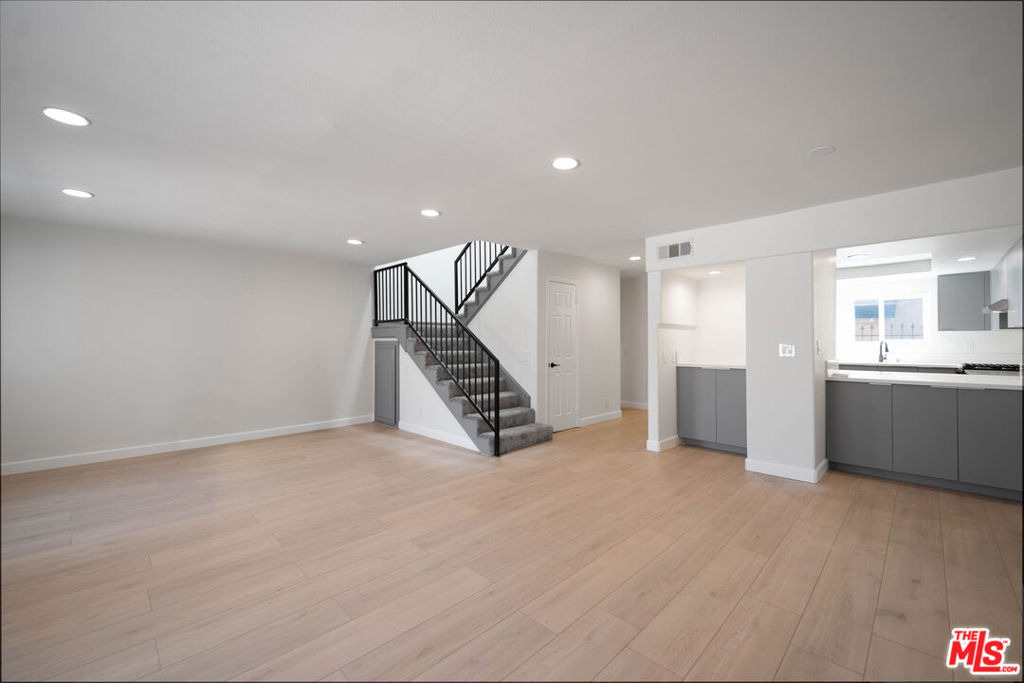 5327 Lexington Avenue - Photo 10
