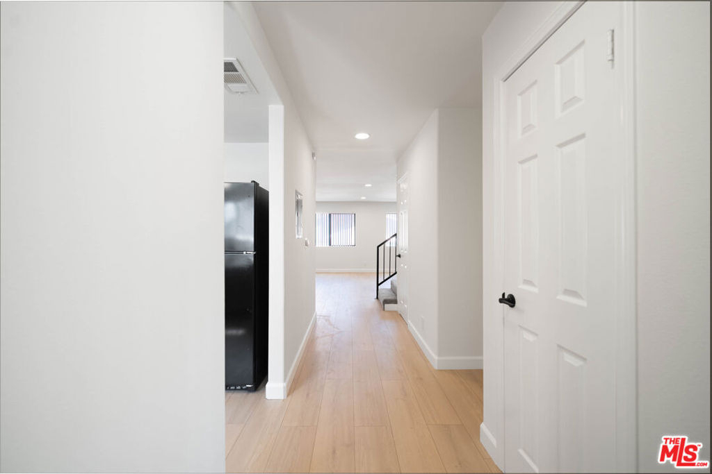 5327 Lexington Avenue - Photo 0
