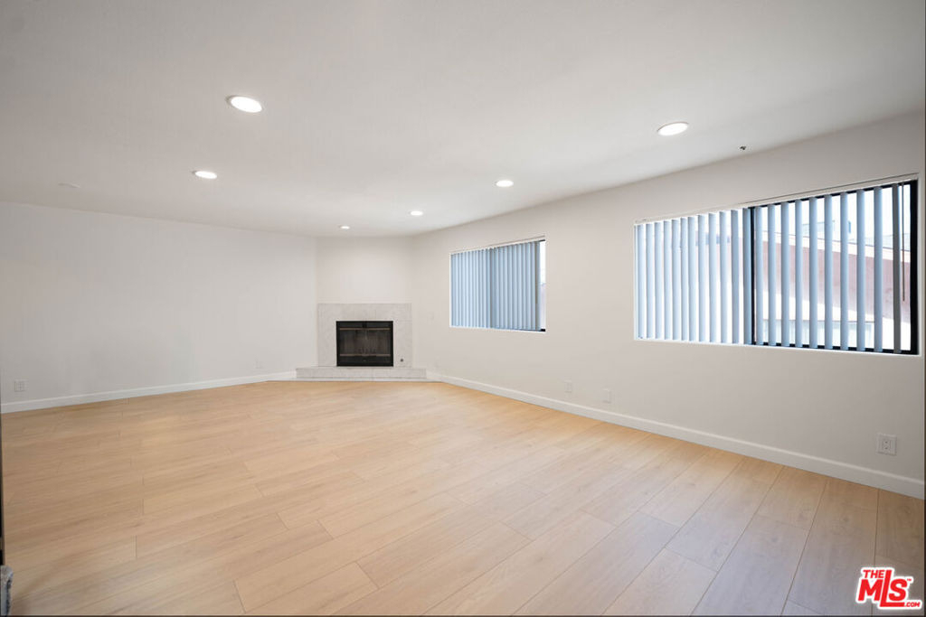5327 Lexington Avenue - Photo 9