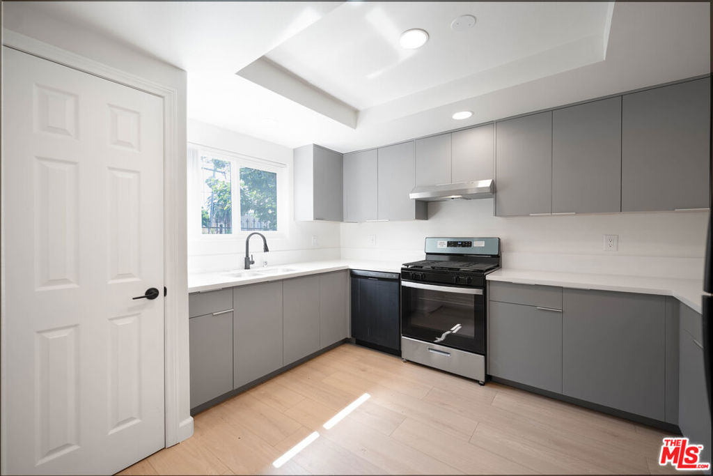 5327 Lexington Avenue - Photo 4