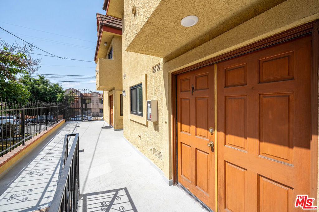 5327 Lexington Avenue - Photo 26