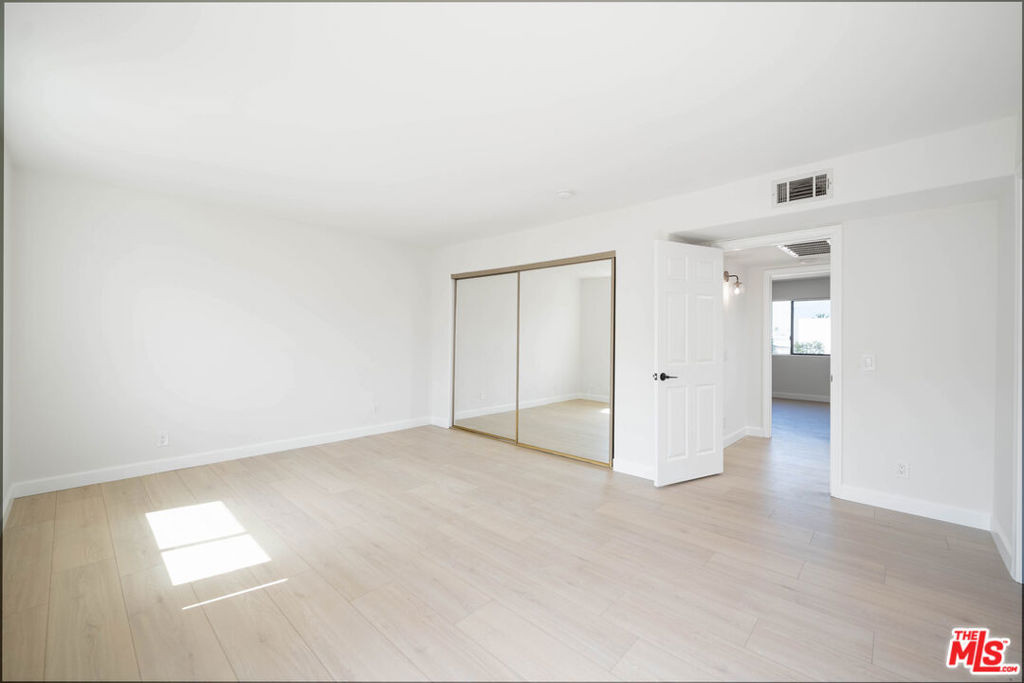 5327 Lexington Avenue - Photo 13