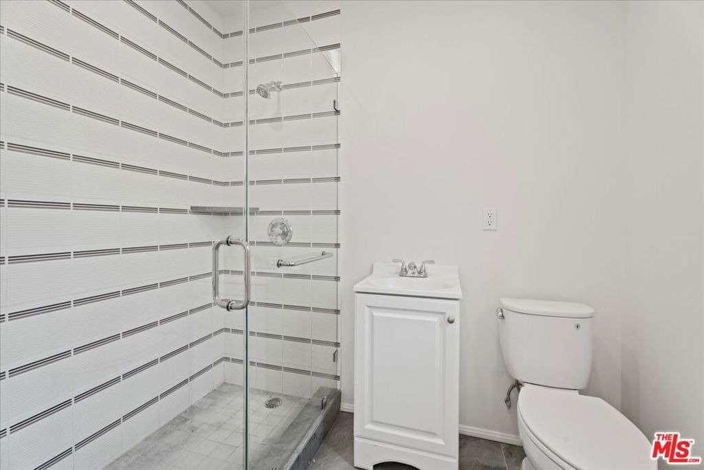 207 S Reeves Drive - Photo 6