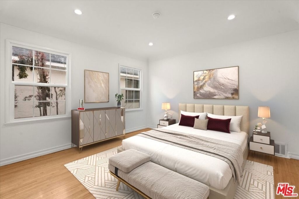 207 S Reeves Drive - Photo 9