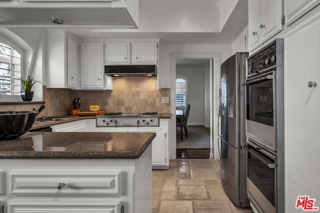11745 Montana Avenue - Photo 12