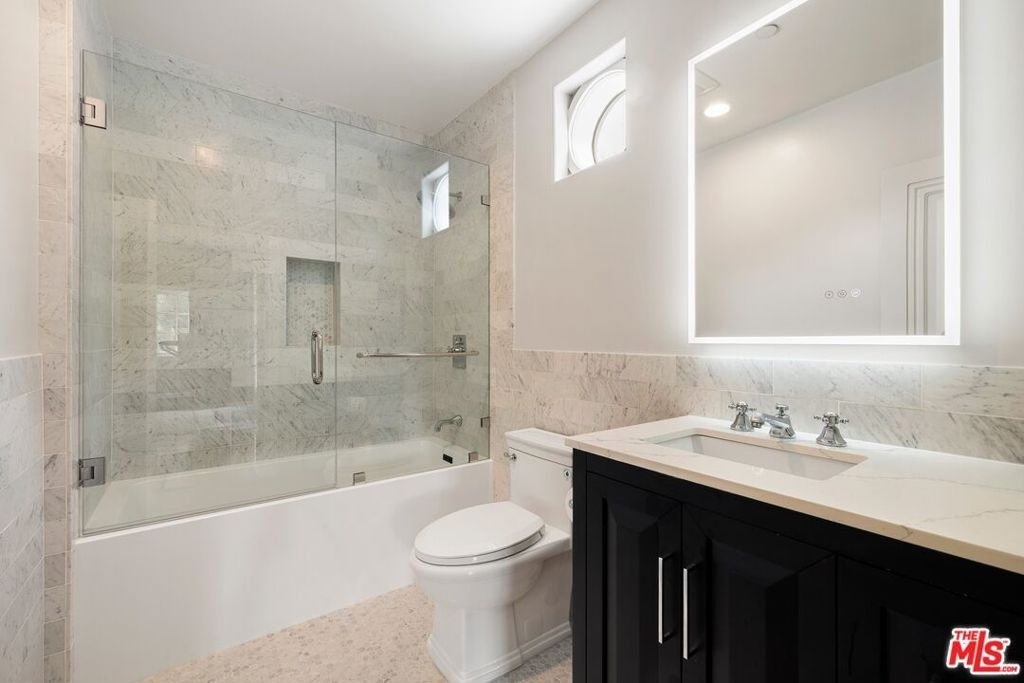 2161 Georgina Avenue - Photo 16