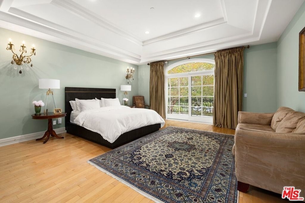2161 Georgina Avenue - Photo 11