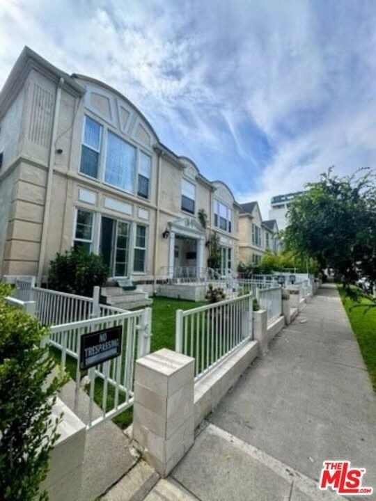 133 S Crescent Drive - Photo 0