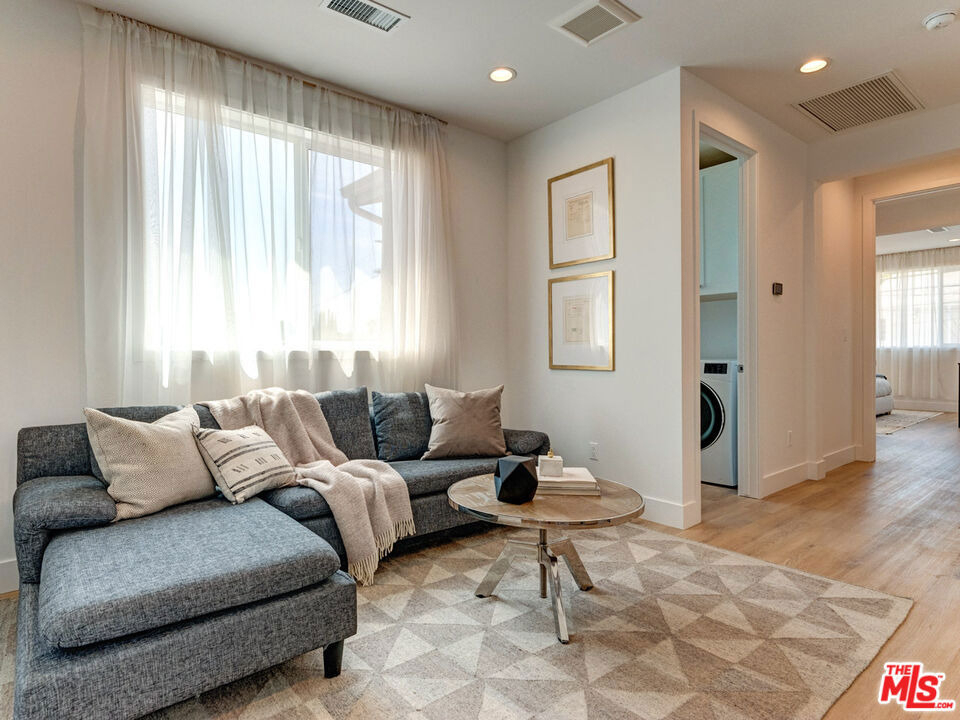 1625 S Wooster Street - Photo 18