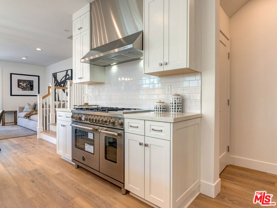 1625 S Wooster Street - Photo 3