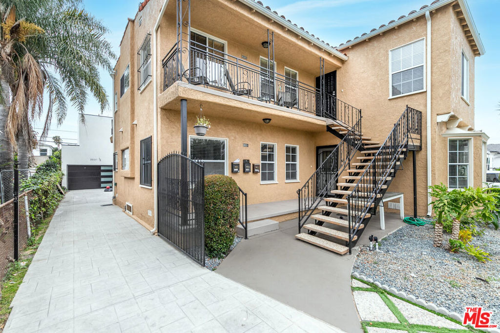3031 Wellington Road - Photo 12