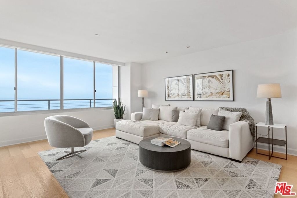 1221 W Ocean Avenue - Photo 3