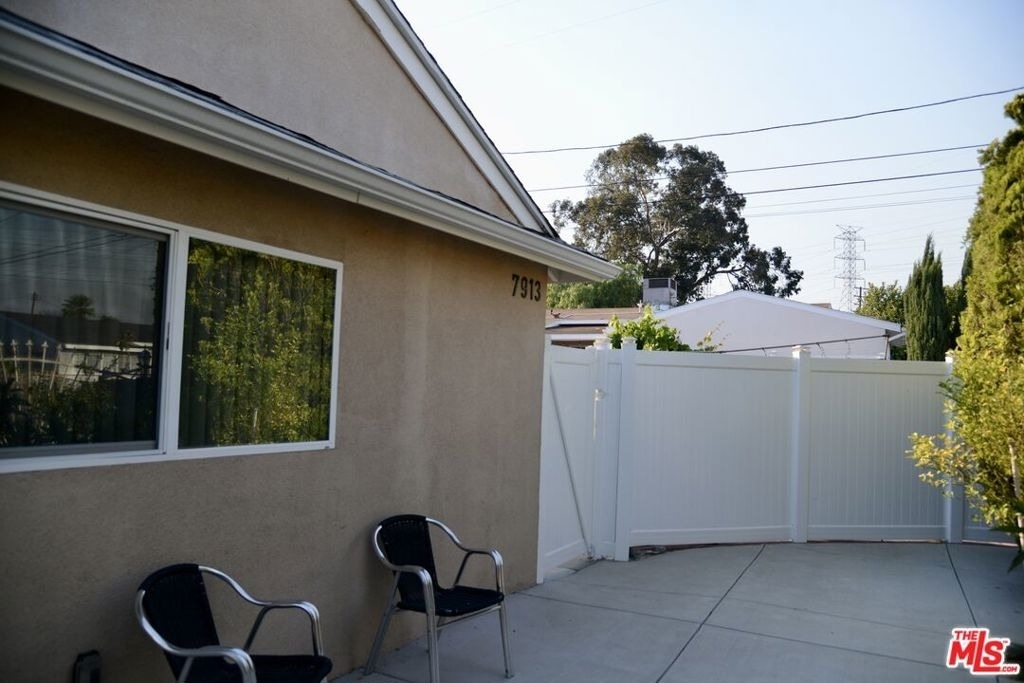 7913 Vanscoy Avenue - Photo 2