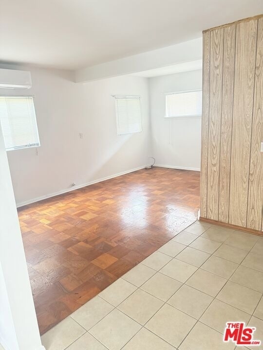 220 N Louise Street - Photo 2