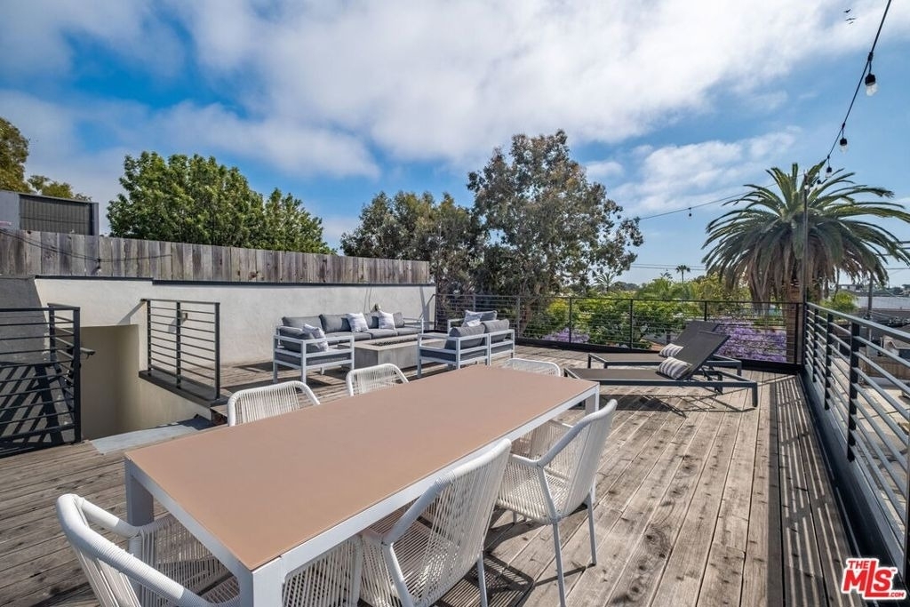 611 Broadway Street - Photo 27
