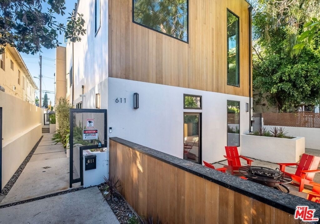 611 Broadway Street - Photo 29