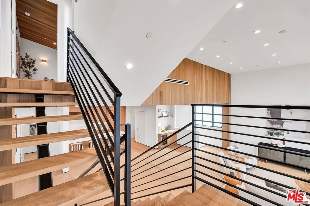 611 Broadway Street - Photo 22
