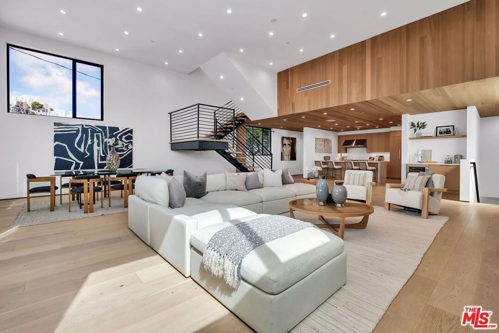 611 Broadway Street - Photo 11