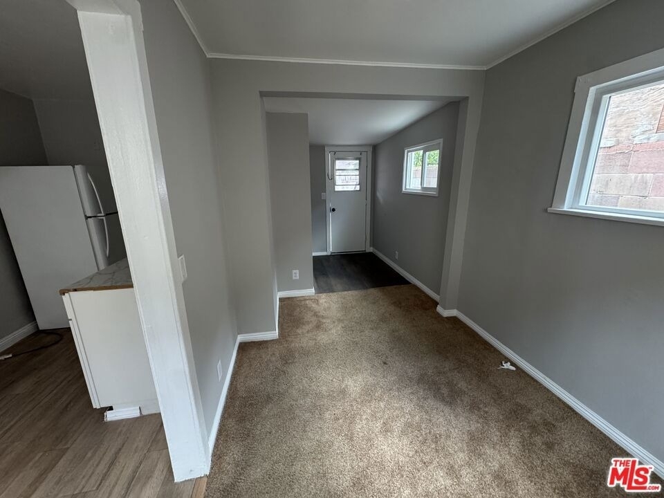 6111 Greenwood Avenue - Photo 7