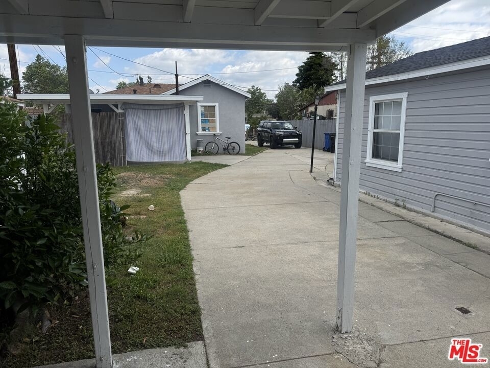 6111 Greenwood Avenue - Photo 1
