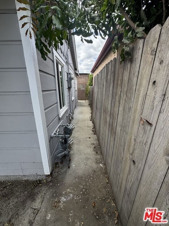 6111 Greenwood Avenue - Photo 11