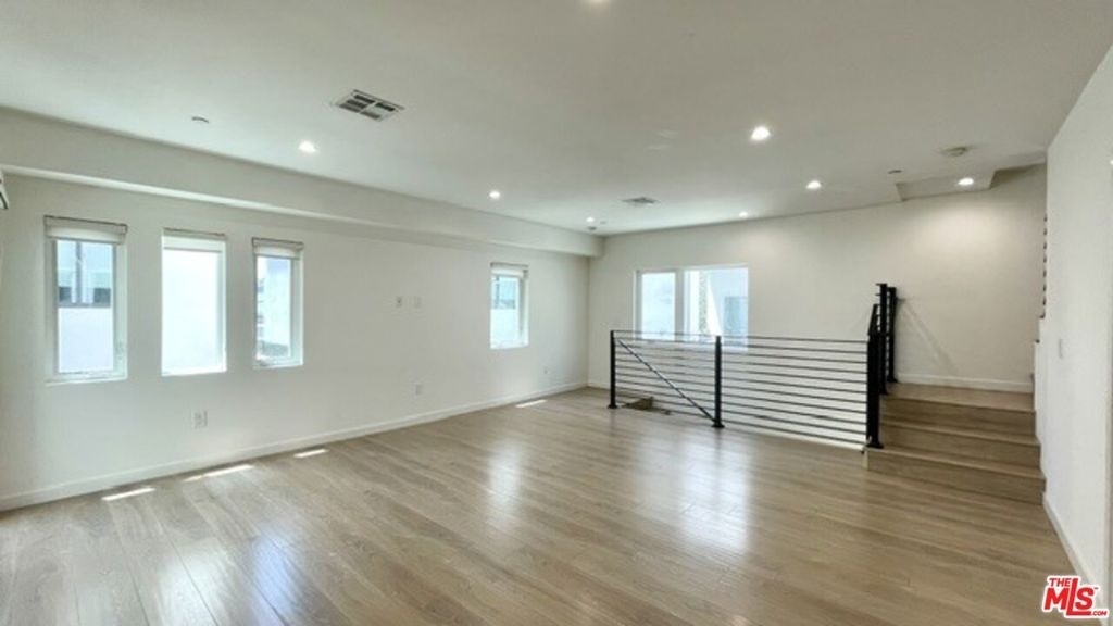 5222 Satsuma Avenue - Photo 14